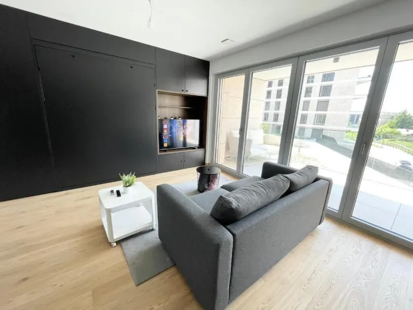 Luxury 2023 Flat -Center Terrace Parking - Image 1