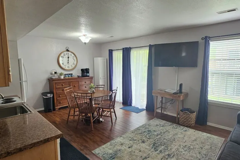 Cozy Condo 1 BR! No Stairs! No Cleaning Fees! Indoor pool/hot tub!! WAFFLES! - Image 1