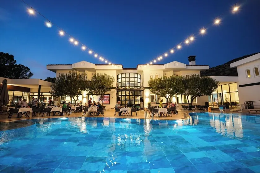 Herakles Thermal Hotel - Image 1