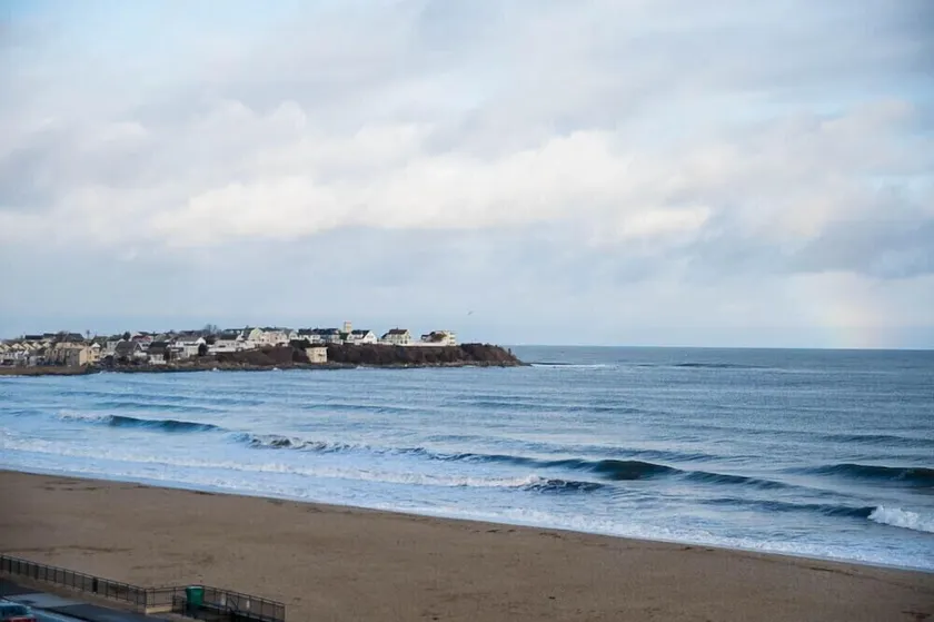 Oceanfront, sleeps 5! - Image 1