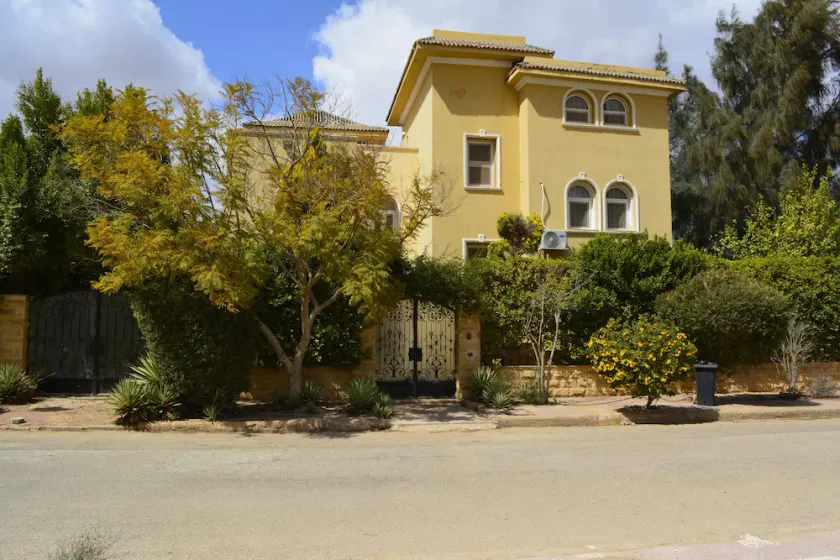 Villa em Golf Al-Solaimaneyah Resort Km 55 Cairo Alex Desert Road - Image 1