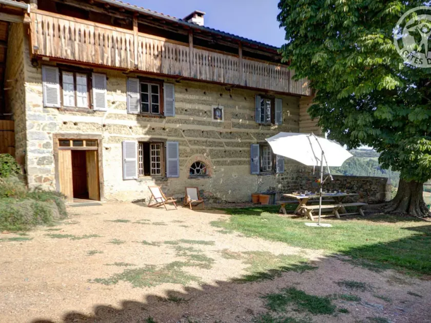 Spacious and cozy family gîte, pets allowed, up to 10 people - Image 1