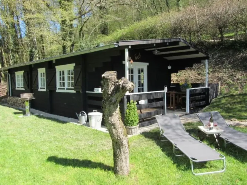 Gîte & Chambre d'hôte \"Les Moulins au bord du lac\" Morvan, France - Image 1