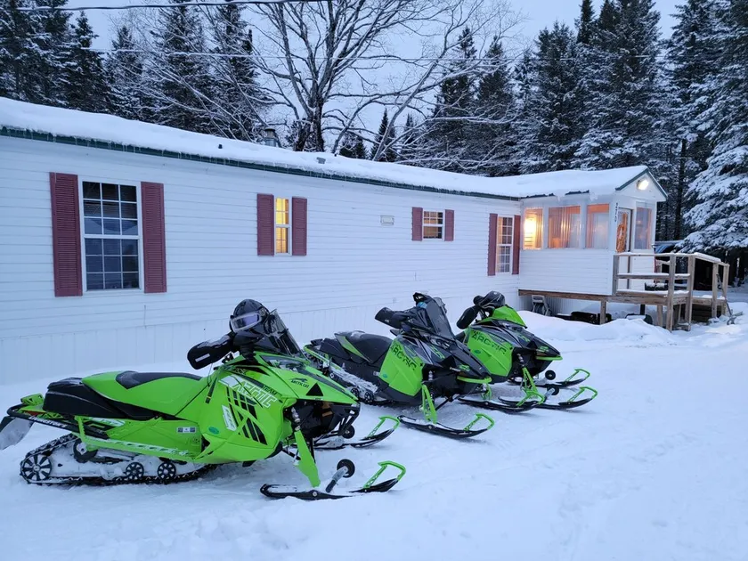 Secluded camp off the snowmobile trail - Image 1