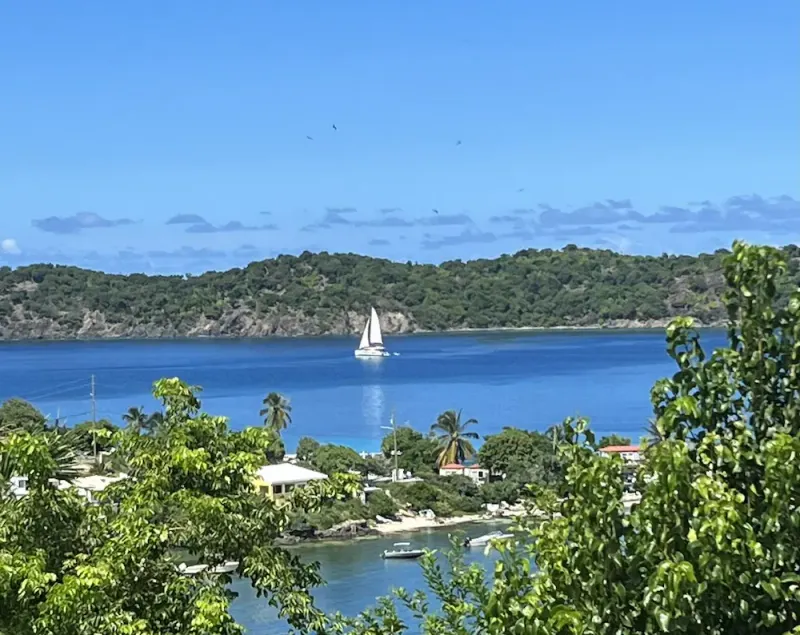 Spacious Oceanview Resort Villa with Wrap-Around Balcony-Close to many Beaches! - Image 1