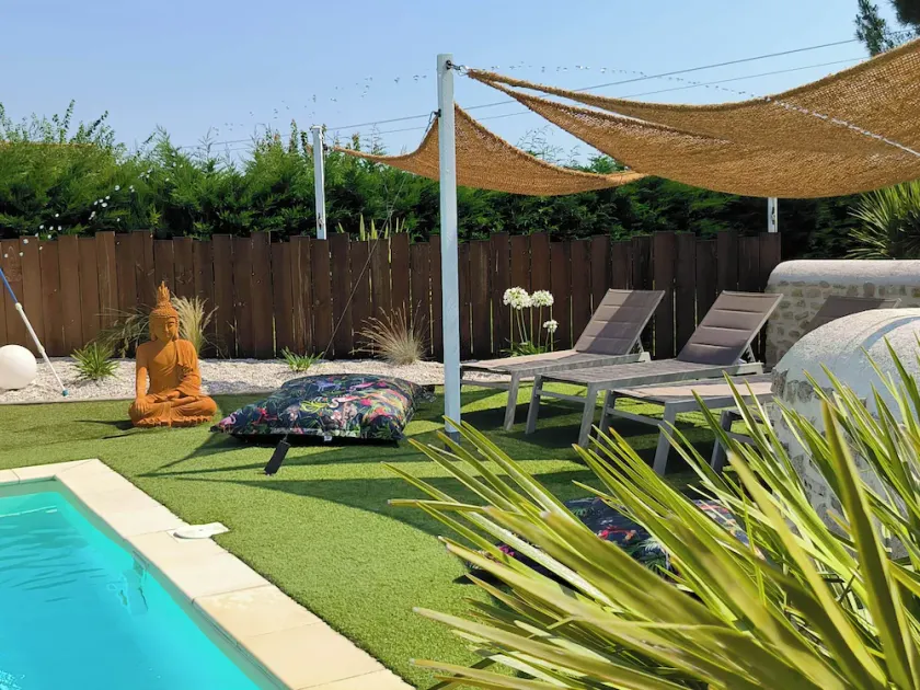 CHARMING GITE in Bordeaux country, luxury services, swimming pool, wooded park - Image 1