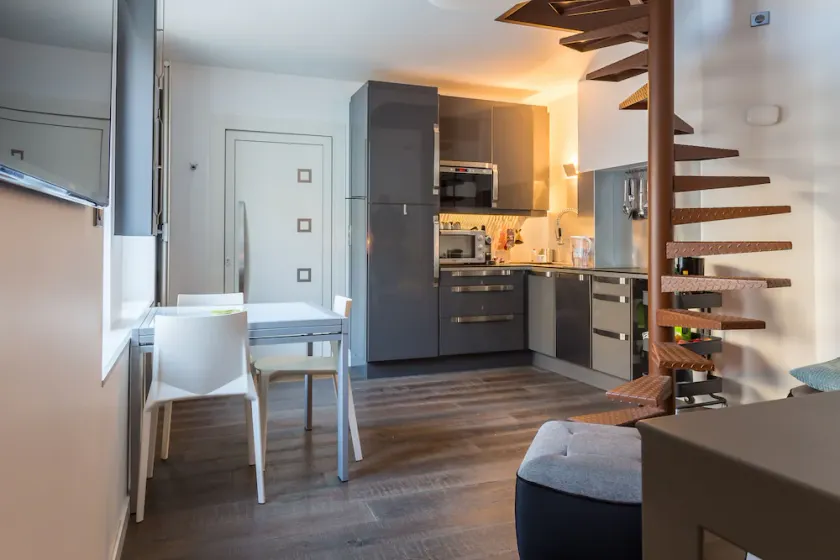 LOFT ON THE BANKS OF THE LOIRE - Image 1