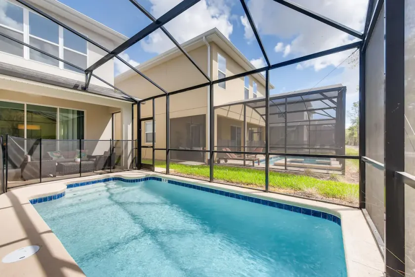 2751 BD -Luxury 5BR Single Family - Private Pool - Image 1