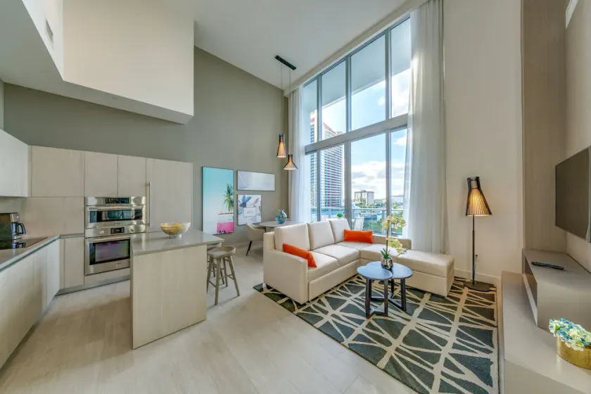 New 2019 Unbelievable! DoubleHeight Water Front Luxury Retreat - Image 1