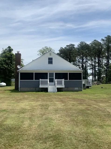 Cottage on the Bay - Image 1