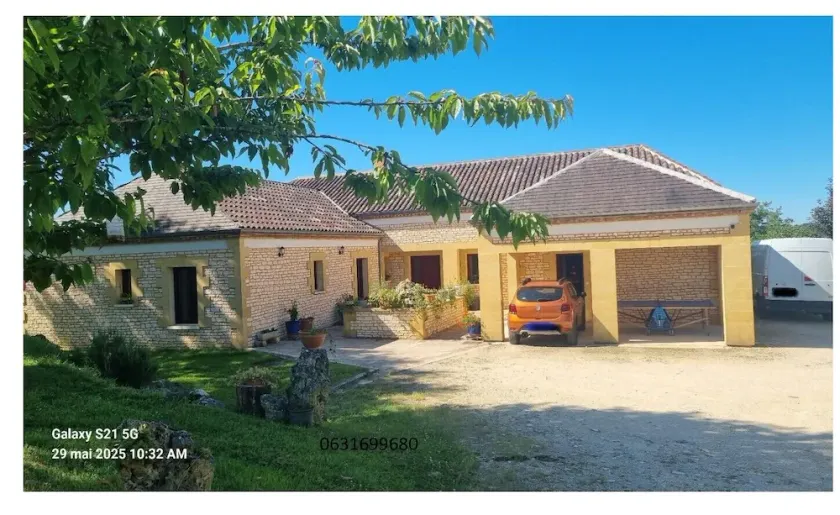 Jolie Maison en Périgord Pourpre - Image 1