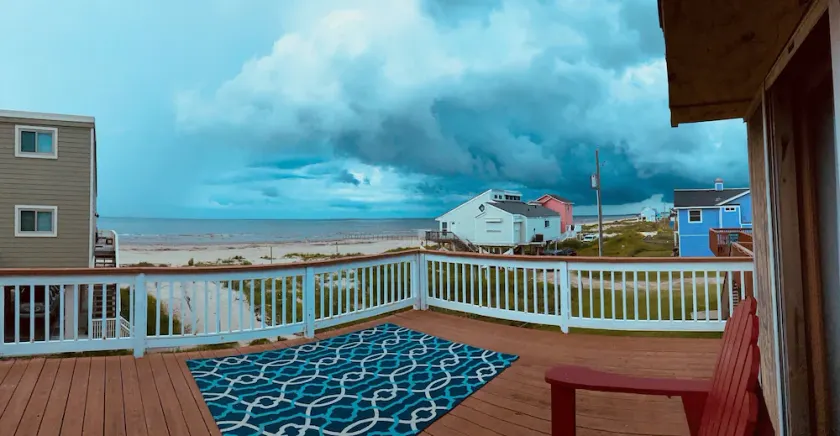 Perfectly situated home 40 steps to the beach in Sea Isle - Image 1