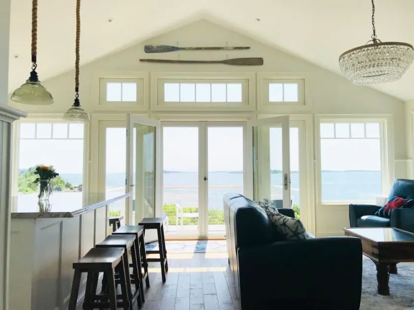 Ganzjährig neues Haus am Meer an der Spitze von Potts Pt. Privater Strand. - Image 1