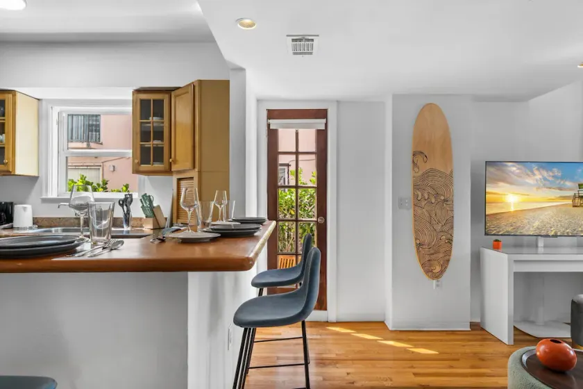 Blue Flamingo Suites - Image 1