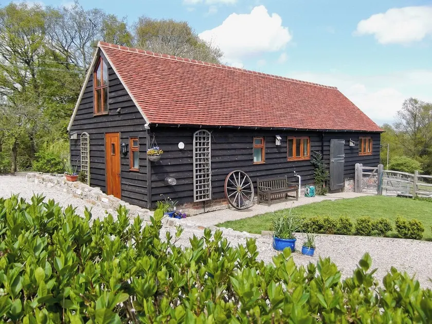 2 bedroom accommodation in Ashburnham, Battle - Image 1