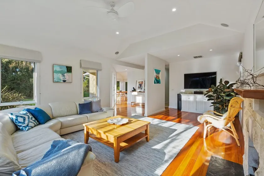 Immaculate sun drenched Sorrento family holiday home (sleeps 8) - Image 1