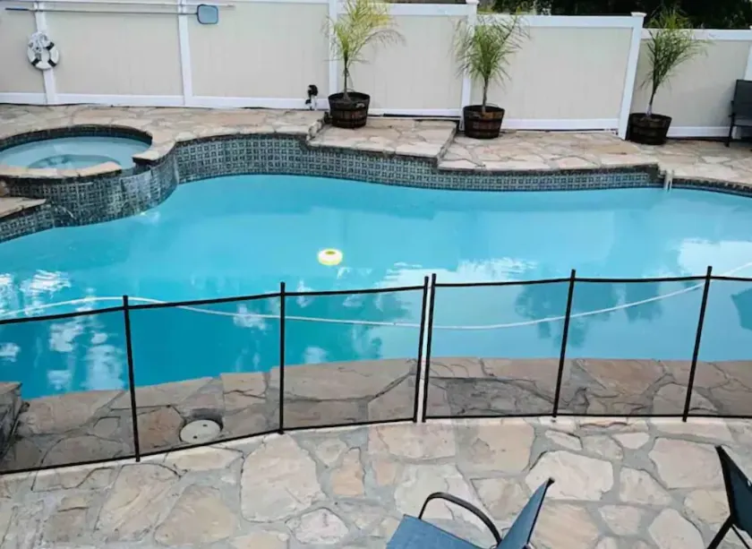 Beautiful 3,000 Sq Ft Tropical Oasis - Image 1