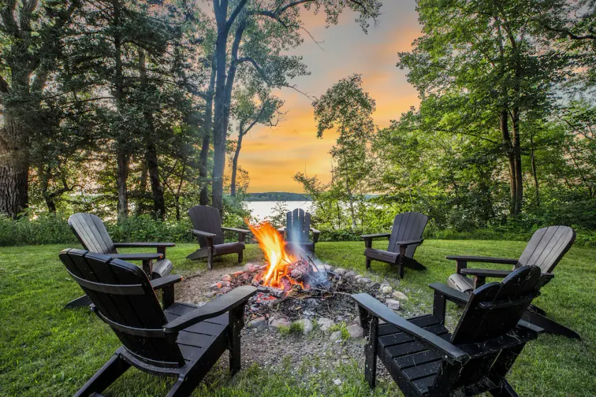 Lakefront Hot Tub - Cabin w/ Views, Fire Pit, Dock, Kayaks & Pontoon! - Image 1
