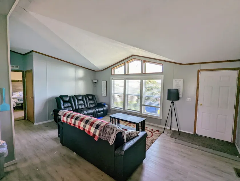 4 Bedroom North Ogallala. Off-Season Pricing - Image 1