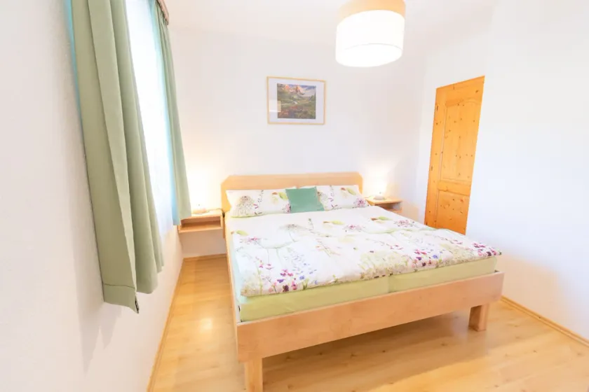 Ferienwohnung (34 qm) mit Ausblick auf den Waldesrand und zum Mostbrunnen - Image 1