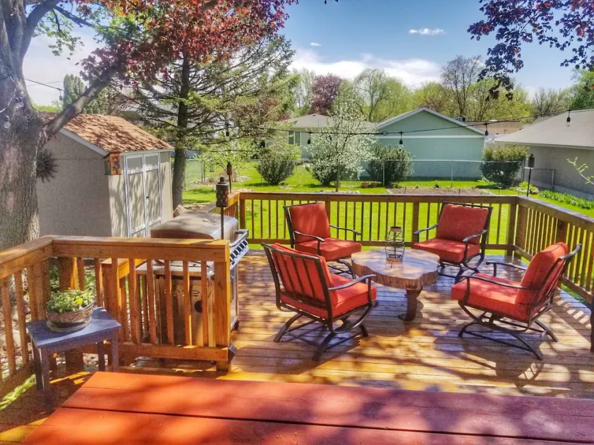 Updated Clear Lake Home near Downtown! - Image 1