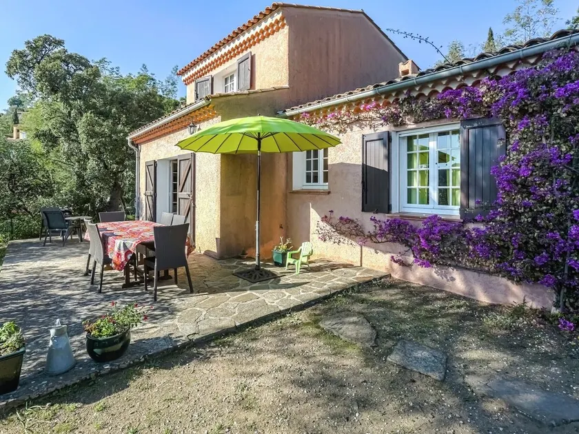 Casa a Bormes-les-Mimosas con Piscina - Image 1