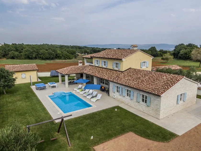 Holiday Home Tranquil with Pool - Image 1
