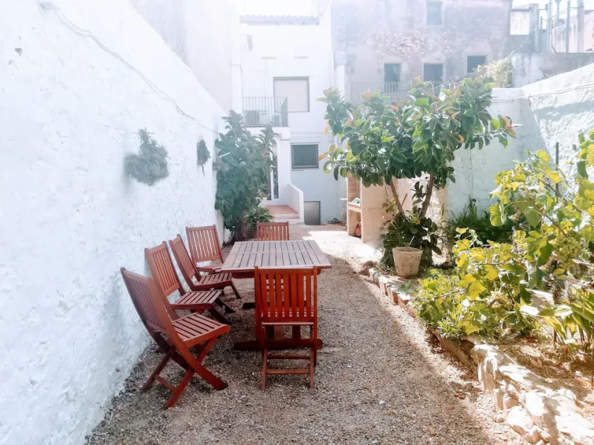Village vacation house with the garden - Image 1