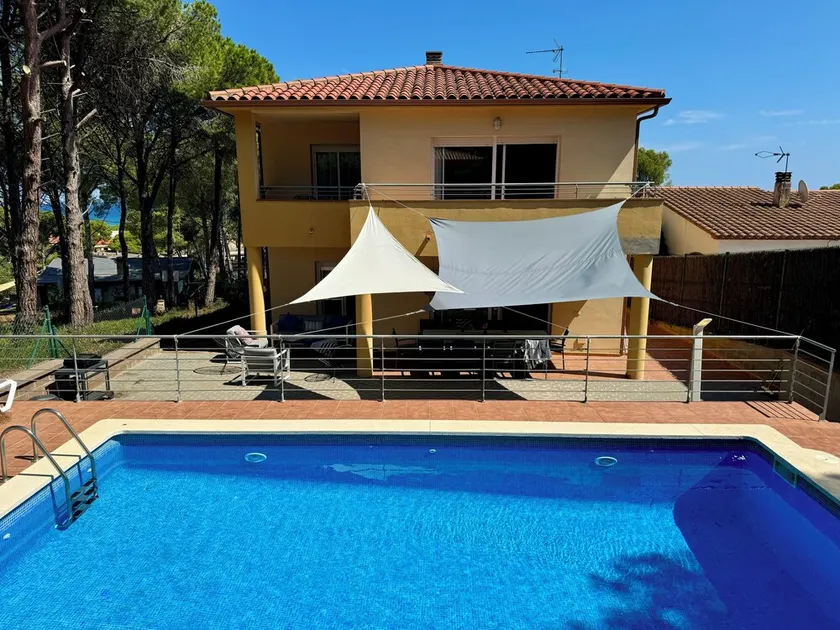 Villa close to the beach. Capacity 12 people.Platja de Pals. - Image 1