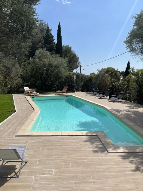 Air-conditioned studio with swimming pool - Image 1