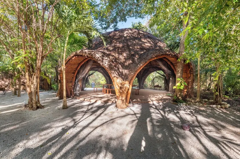 Jungle Glamping K'u' Kuk - Image 1
