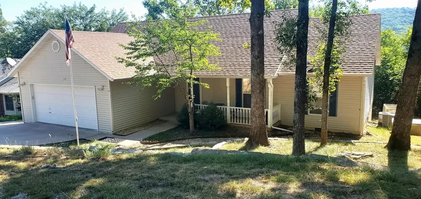 ON THE ISLAND! HOT TUB! Huge 12x40 deck! - Image 1