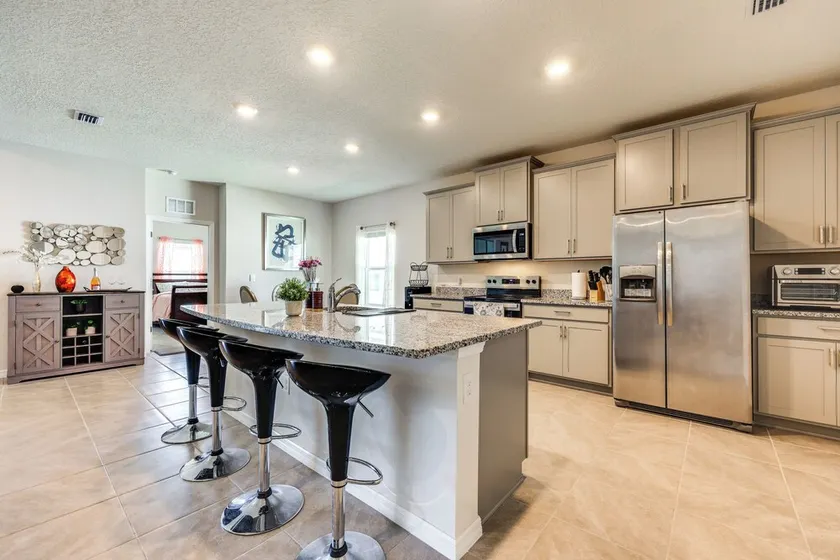 Pet friendly Home w Screened Patio in Newberry - Image 1
