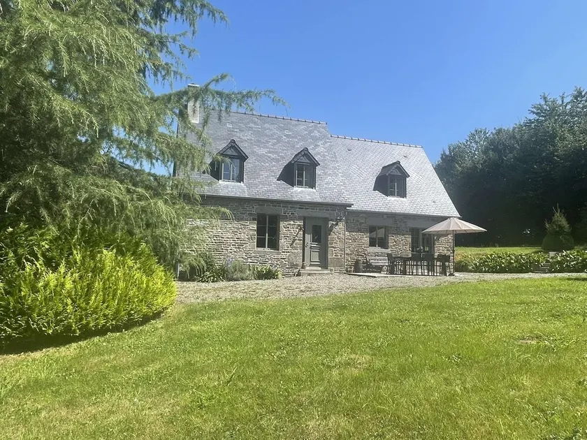Delightful House for Up to 6 Guests + Baby With Large Secluded Garden Area - Image 1