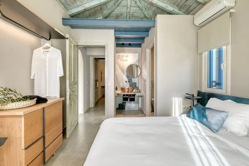 Residence with Private Pool - with Panoramic View, Art Blue Villas - Image 1