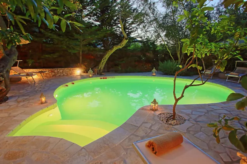 Kitrini Luxury Cottage - Image 1