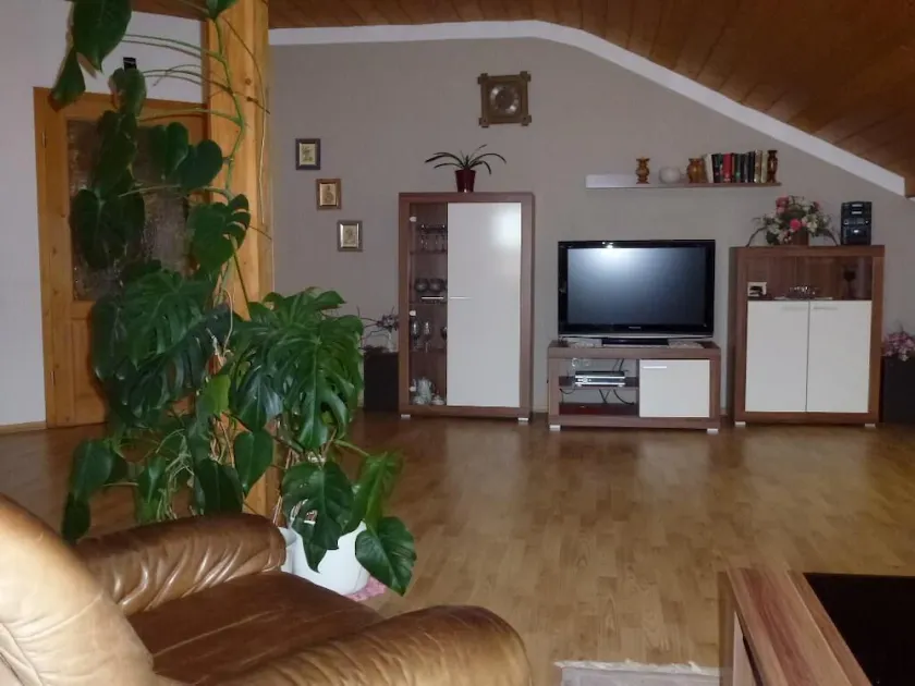 Ferienwohnung im 1. Stock mit 2 Schlafzimmern und Wlan - Image 1