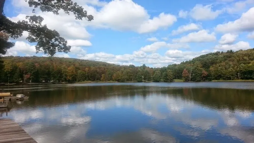 Lake front home in Hancock - Image 1