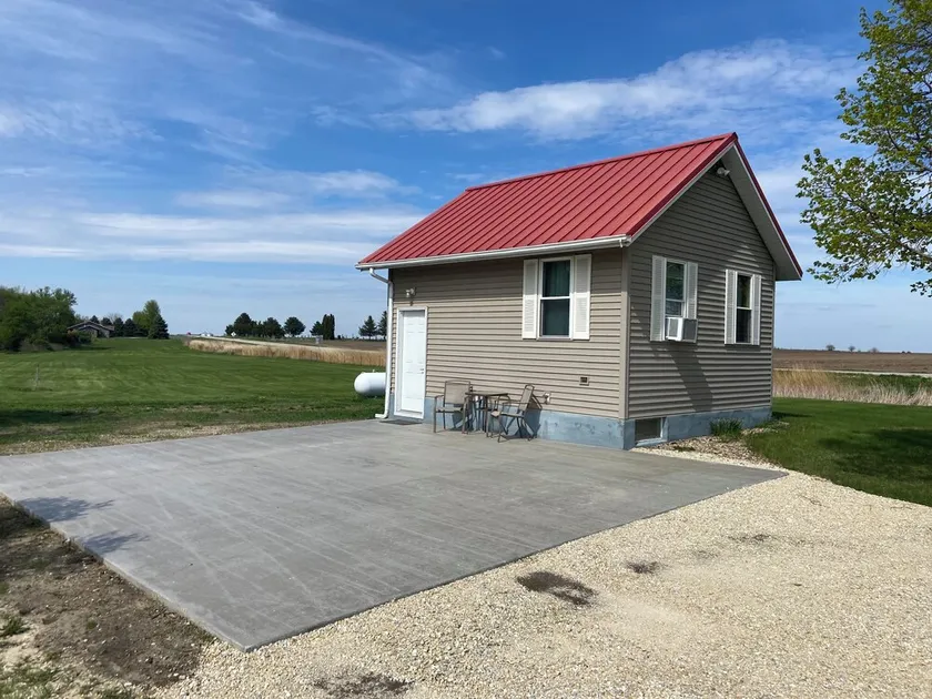 Tiny House near Manchester, Iowa - Image 1