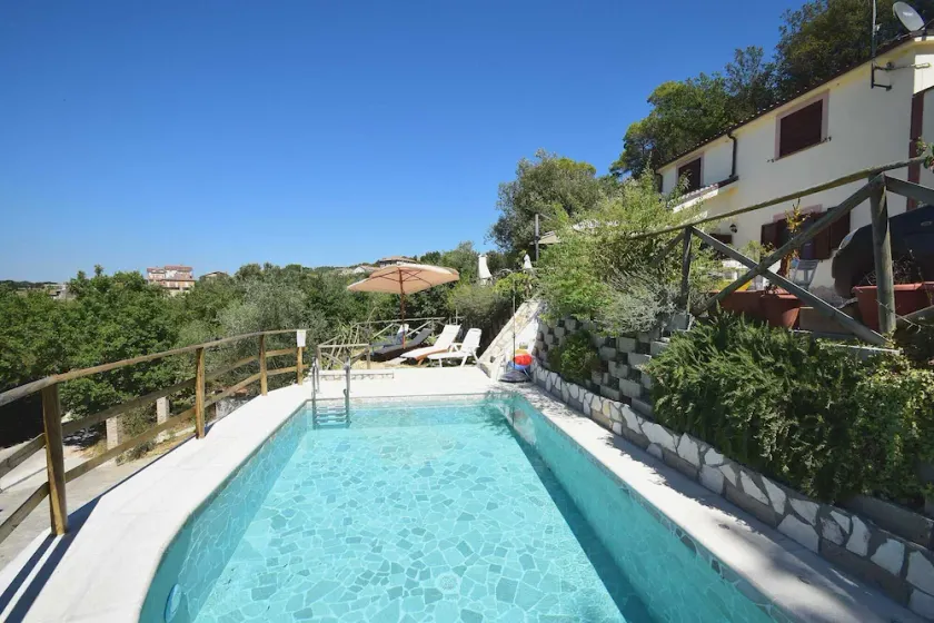 Villa en Umbría, a 50 minutos de Roma-increíble Panorama- Con piscina - Image 1