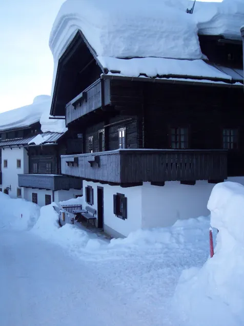 Urige Ferienwohnung im Nassfeld, Sonnleitn, direkt an der Skipiste, 2 Bäder, 2WC - Image 1