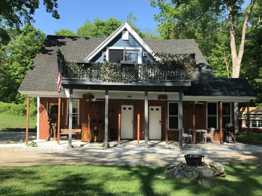 Doc's Lake House Apartment mit 2 Schlafzimmern - Image 1