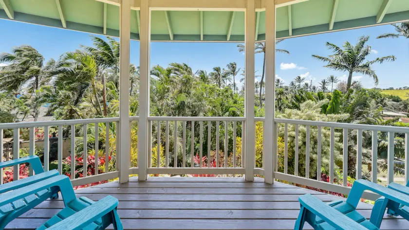 North Shore in a quaint neighborhood so close to the beach. - Image 1