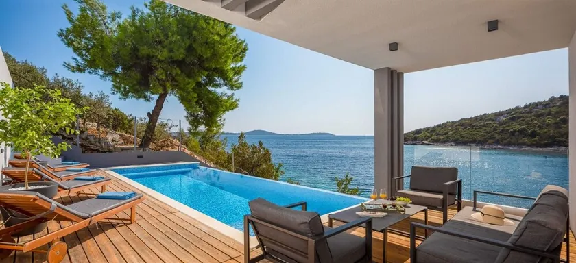 Luxury Beach Villa Marina Prestige w/ Heated Pool - Image 1