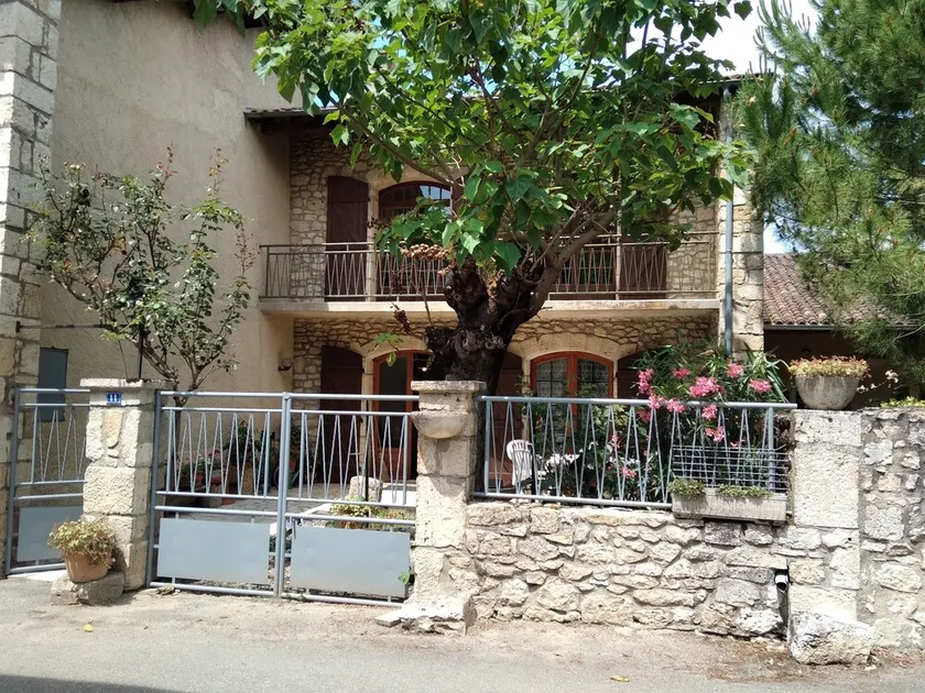 Maison Rénovée Dans Village Gersois - Image 1