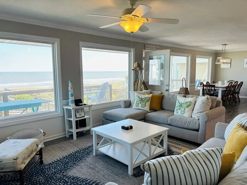 Nothin But Nett 5 Bedroom Home by RedAwning - Image 1