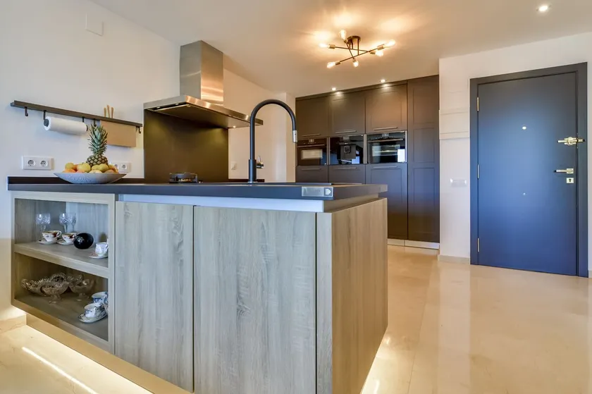 Unique Apartment - Image 1