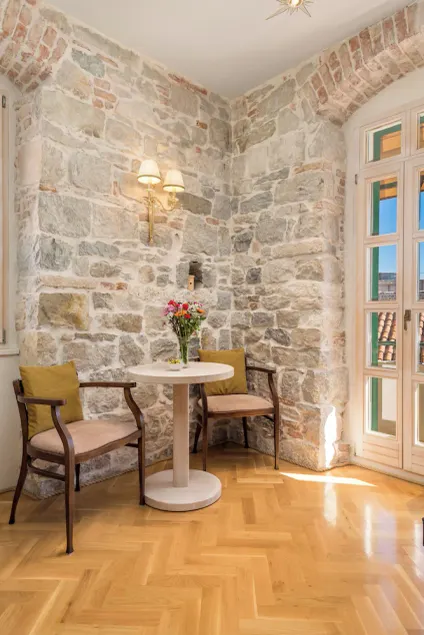 Captain's Guest House - Image 1