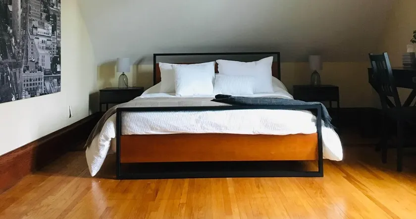 New Listing! Bella Casa! Whole house downtown Rochester. (Near Mayo Clinic) - Image 1