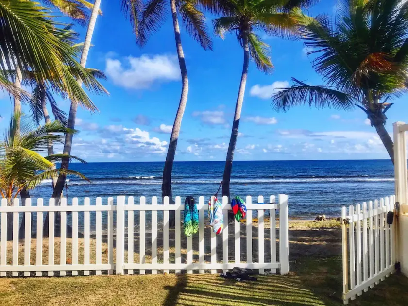 Frente a la playa, piscina privada e impresionantes vistas al mar. - Image 1